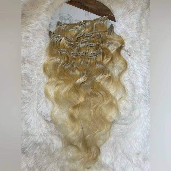 22 Inch 100% Human hair In Light Blonde Clip in extensions #613 | Body… - Picture 7 of 9